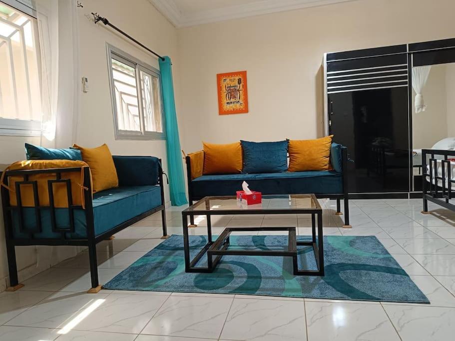 Studio Meuble Diass Экстерьер фото